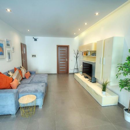 Bright & Large 2Bedrooms In Sliema Center Mpor1-1 Dış mekan fotoğraf