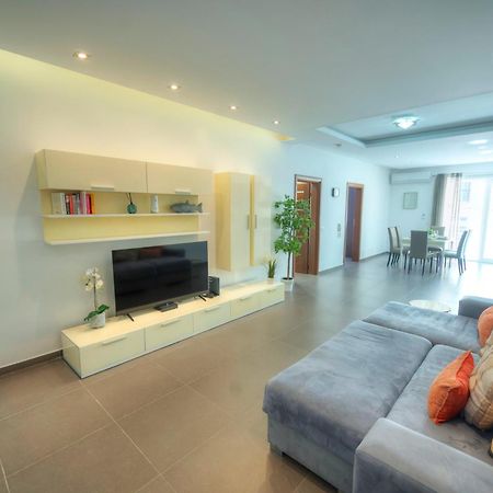 Bright & Large 2Bedrooms In Sliema Center Mpor1-1 Dış mekan fotoğraf