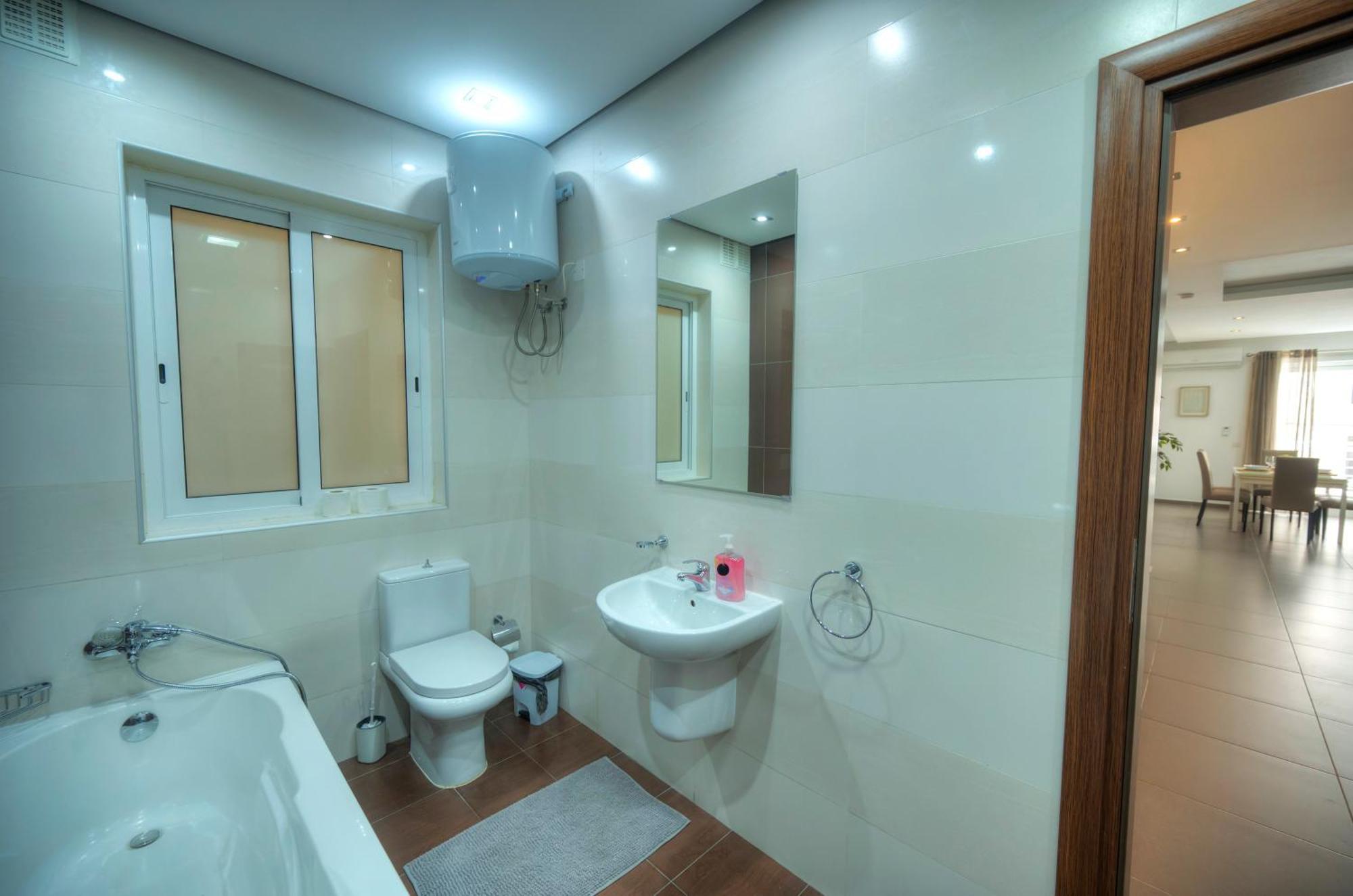 Bright & Large 2Bedrooms In Sliema Center Mpor1-1 Dış mekan fotoğraf